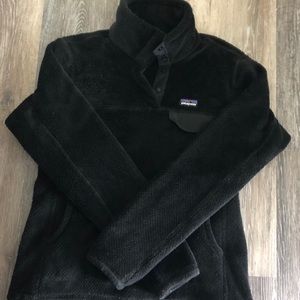 Black Patagonia pullover